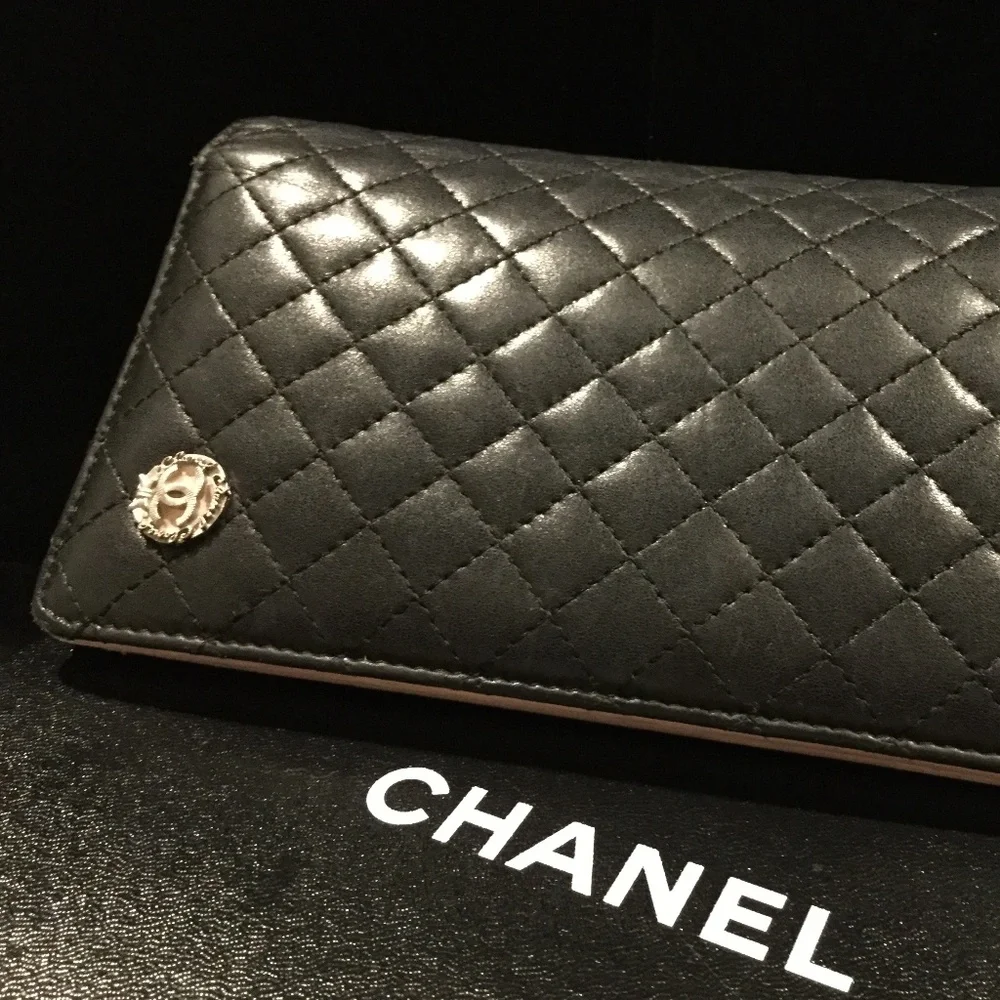Chanel Lambskin Classic Bifold Long Wallet with Seasonal CC Logo - Picture 3 of 8